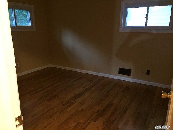 4th image of 1336 Lakeshore Dr