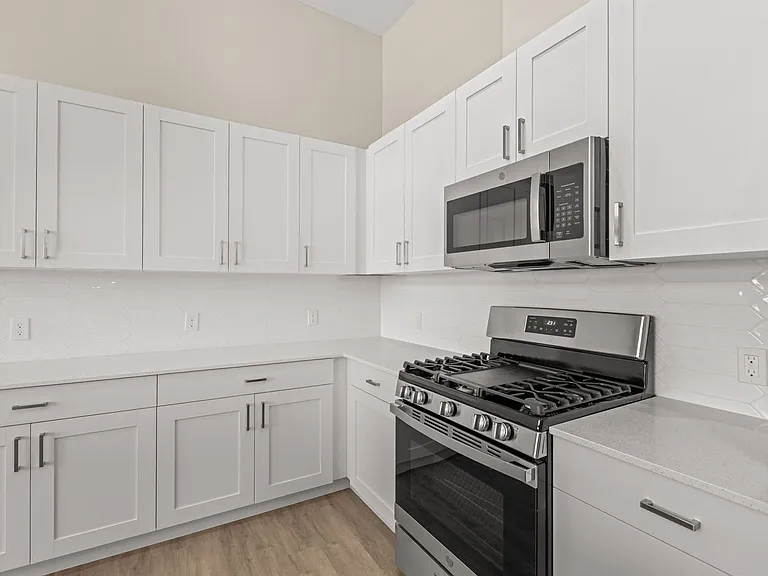 12545 W State St #105 & Unit 205 — Photo 13