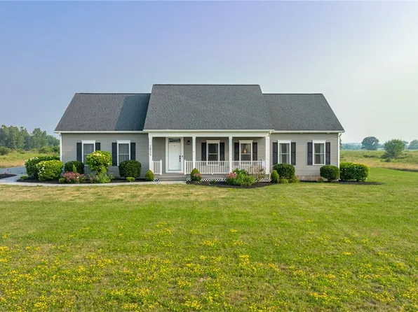 3055 Sand Rd, Bloomfield, NY 14469