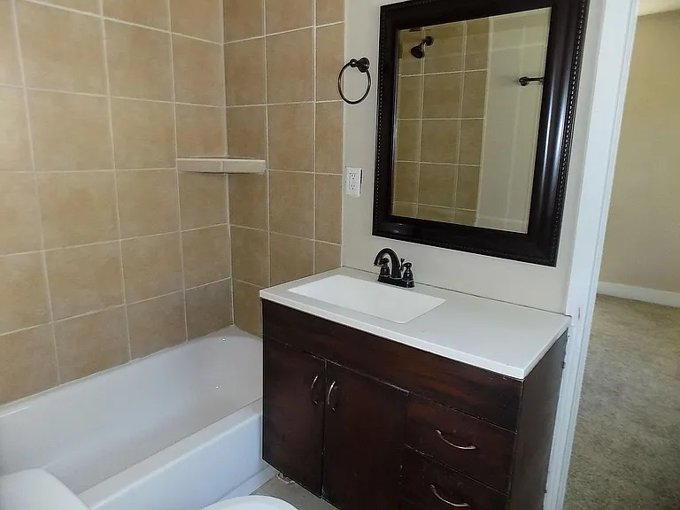 1701 W Thoman St — Photo 10