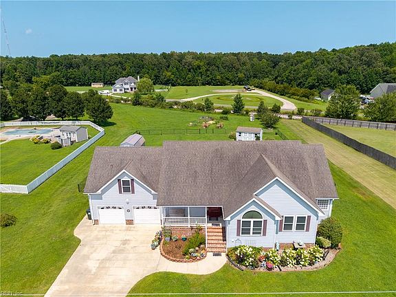 2nd image of 573 Snowden Rd