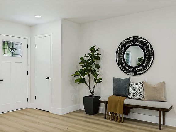 2nd image of 2553 Dorrington Dr