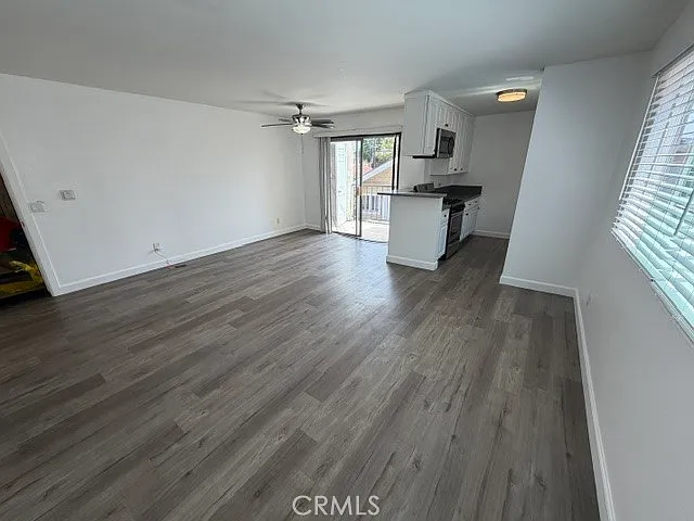 3135 E 4th St — Photo 4