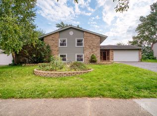 519 Falcon Ridge Way, Bolingbrook, IL 60440