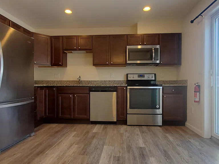 814 South St #C — Photo 7