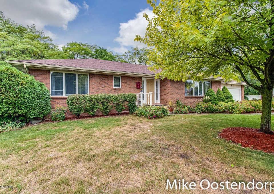 1st image of 2750 Woodlawn Ct SE