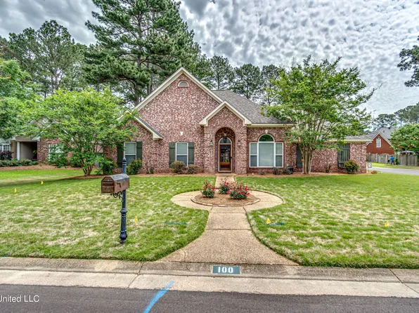100 Red Oak Trl, Brandon, MS 39047
