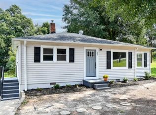 22 Baker Rd, Greenville, SC 29605