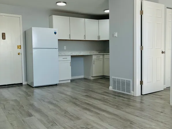Cleve-Royal Apartments, 3607 Cleveland Ave #6f79bda62, Columbus, OH 43224
