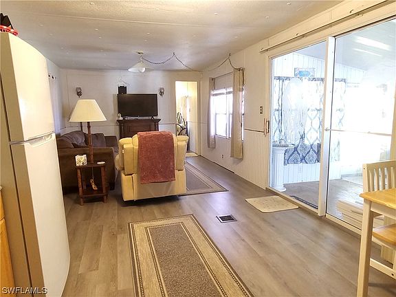 4th image of 3834 Unique Cir