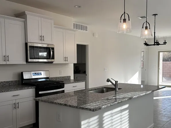 105 N Spring Flower Dr, Tucson, AZ 85748