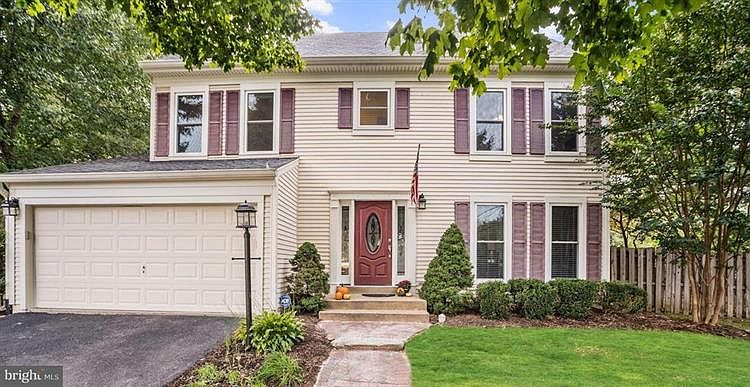 1st image of 7000 Devereux Circle Dr