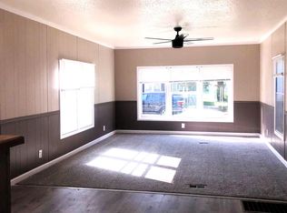 107 Pine Dr, Jonesville, MI 49250