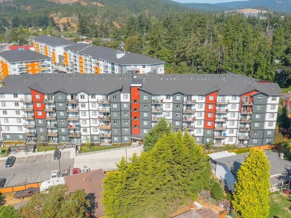 Glen Lake Apartments, 3145 Aggregate Ct, Langford, BC V9B 4Y4