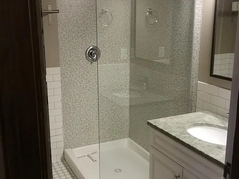 500 Hillkress Ave — Photo 9