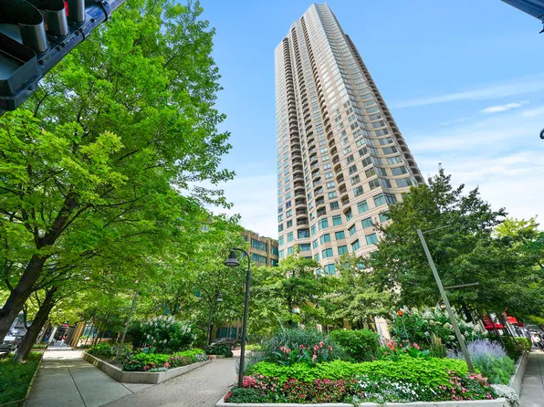 400 N Lasalle Dr #4401, Chicago, IL 60614