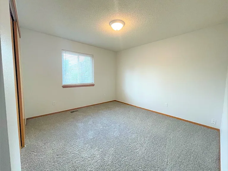 5006 Bittercreek Dr — Photo 10