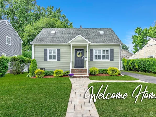 35 Prescott Turn, Clark, NJ 07066