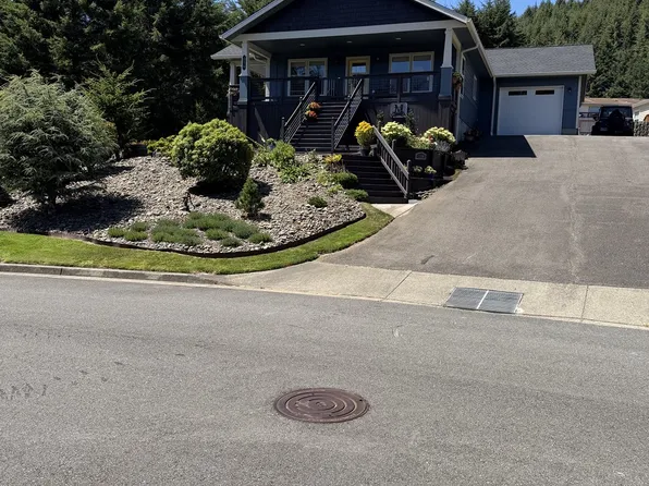 250 Foxglove Way, Reedsport, OR 97467