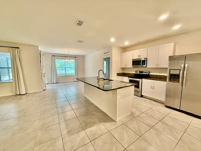 243 Meghan Cir — Photo 2