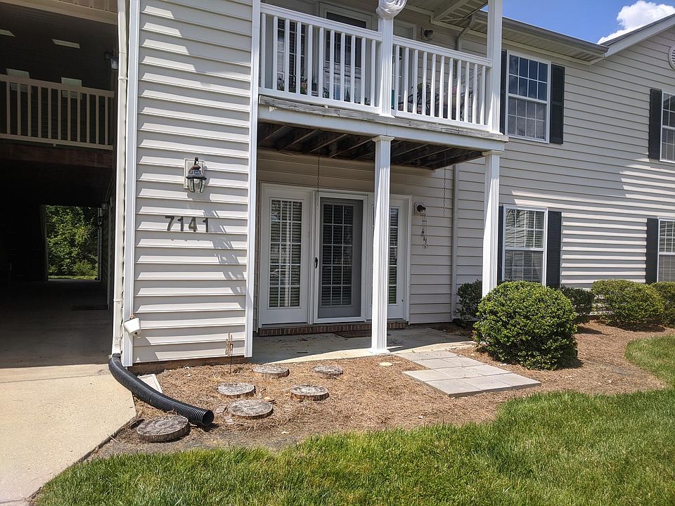 Patio and breezeway entrance