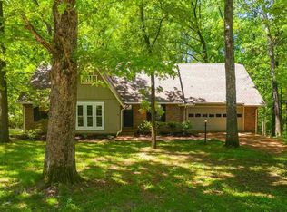 5 Southshore Cv, Jackson, TN 38305