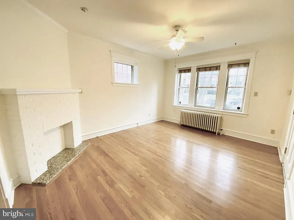 2 bed, 1.0 bath, 1195 sqft, $1,995 — Photo 4