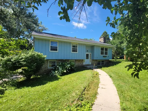 4125 West Freistadt ROAD, Mequon, WI 53092