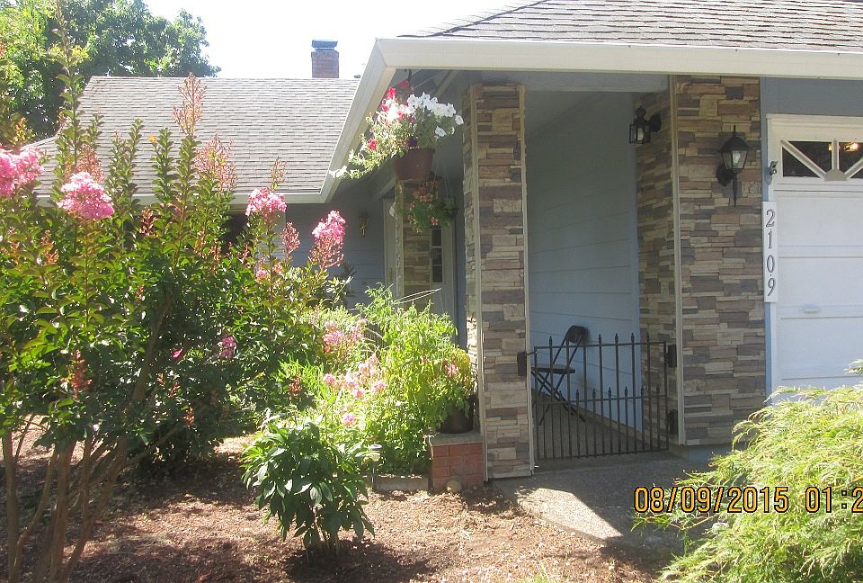 Gated Entry Way