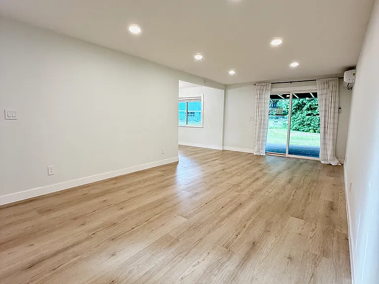 12032 SE 210th Pl — Photo 3