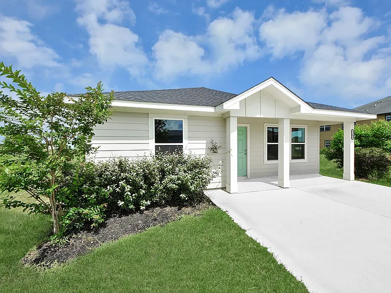 1105 W Bayshore Dr — Photo 3