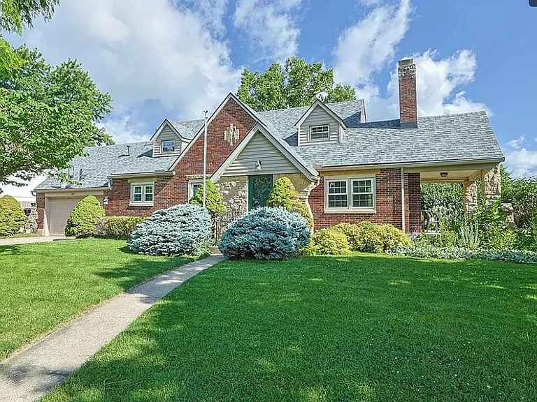 103A Chatham Dr — Photo 1