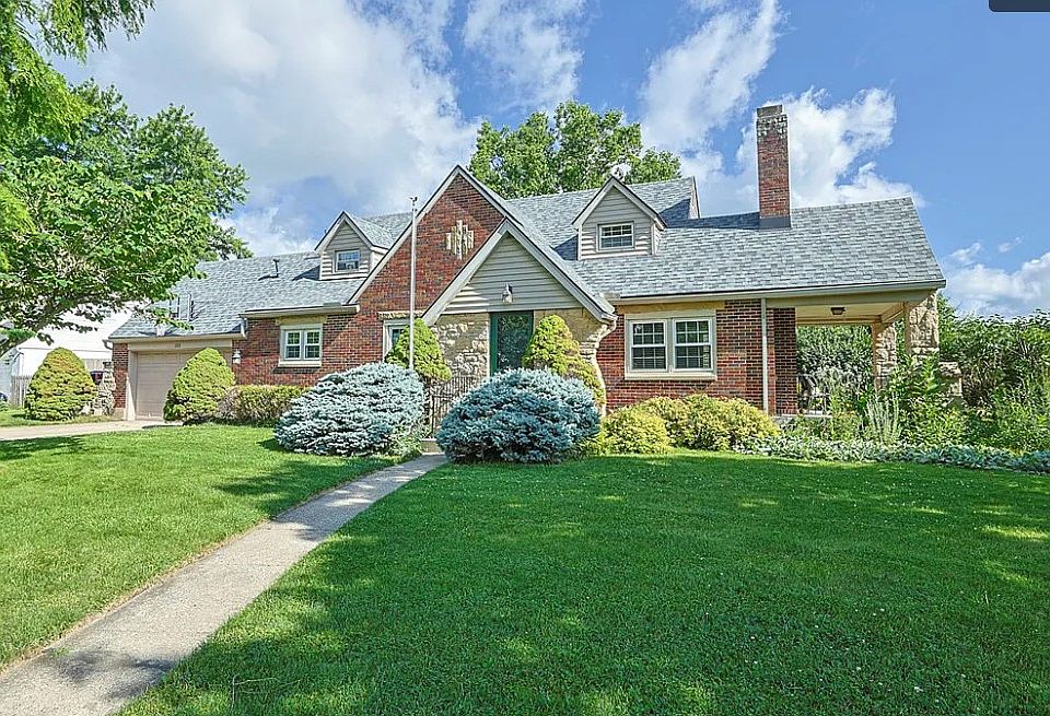 1st image of 103A Chatham Dr