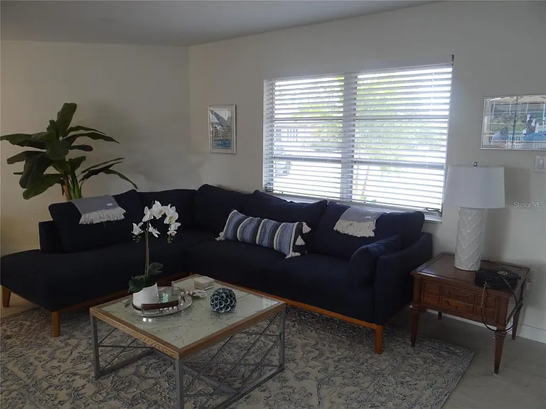 2473 Rosa Ln — Photo 3