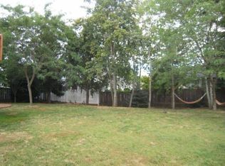 813 NE Castlewood Ct, Hillsboro, OR