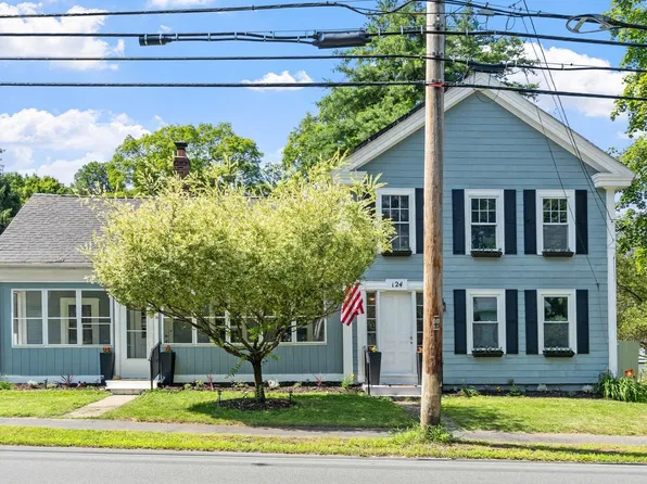 124 Southbridge Rd, West Warren, MA 01083