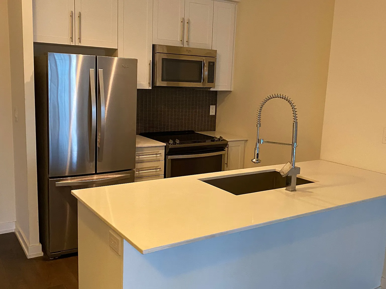 1 bed, $2,200 — Photo 4
