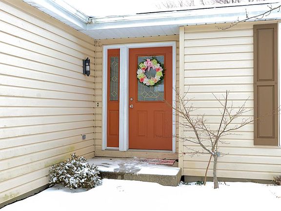 2nd image of 6950 Fallen Oaks Dr