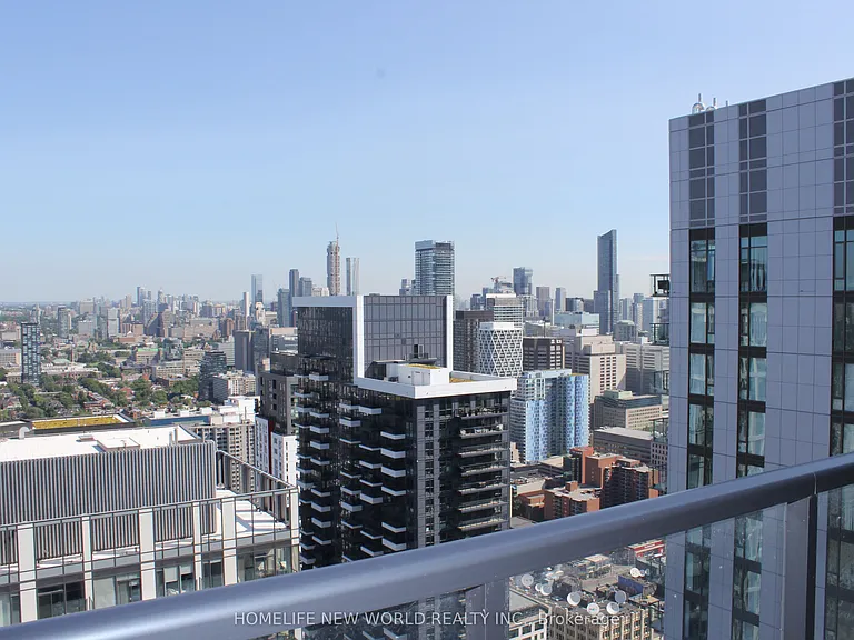 87 Peter St #Penthouse 106 — Photo 32