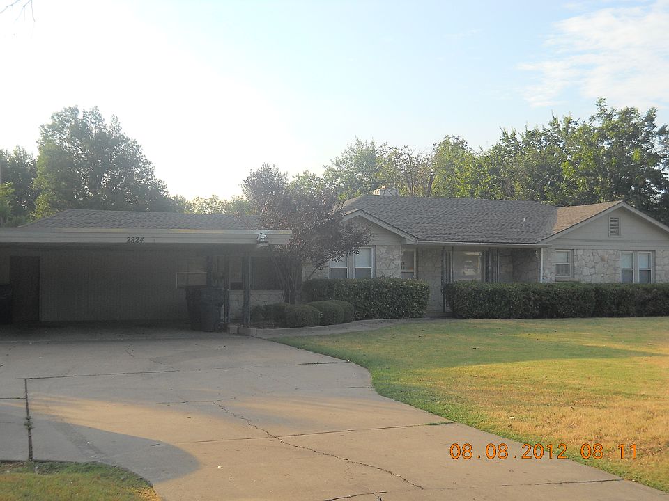 1st image of 2824 Dorchester Dr