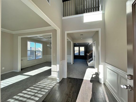 2nd image of 4841 Briarcliff Dr