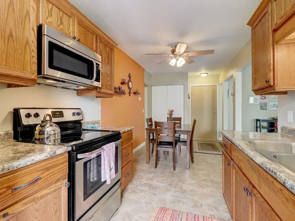 10720 Rockford Rd APT 311, Plymouth, MN 55442
