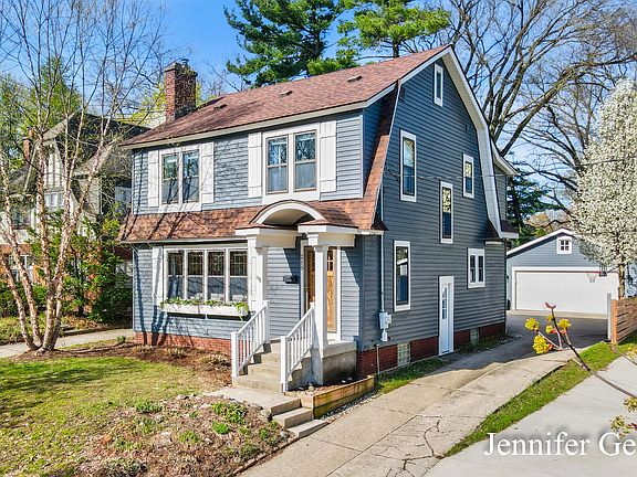 2nd image of 215 Glenhaven Ave NW