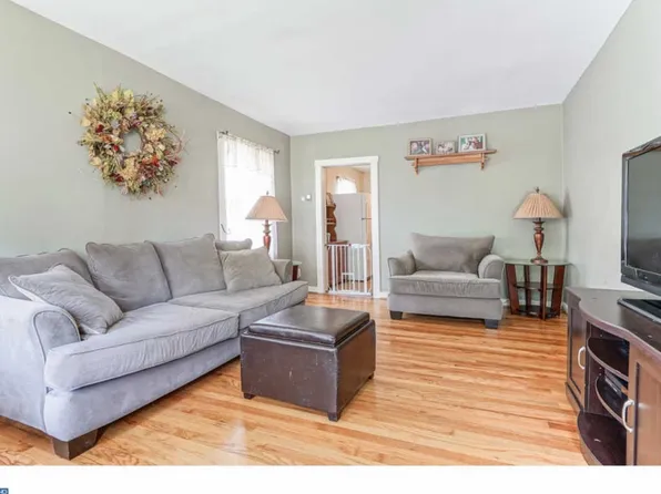551 Shields Ave, West Deptford, NJ 08096
