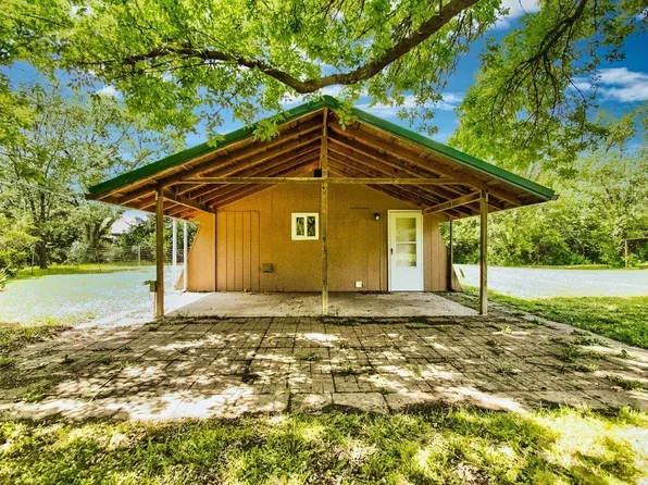 10537 SW 110th St, Augusta, KS 67010