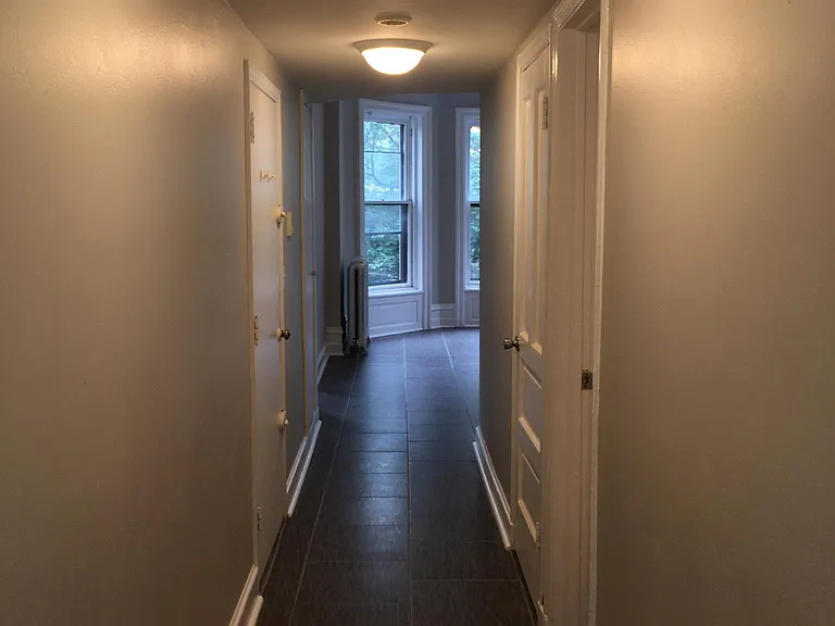 2717 N Pine Grove Ave #301 — Photo 7