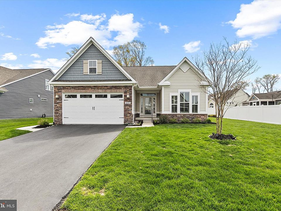 1st image of 32359 W Haven Wood Dr