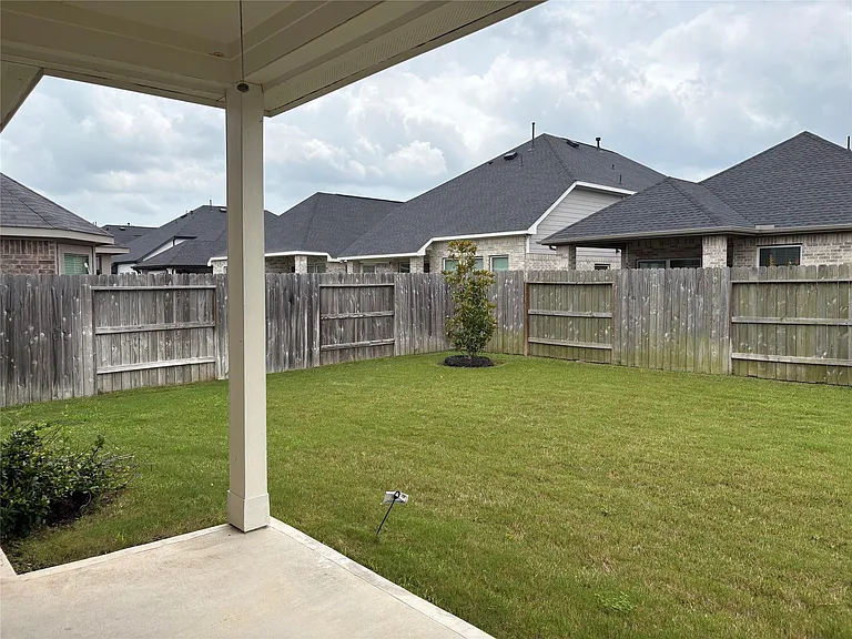 10534 Preserve Way — Photo 16