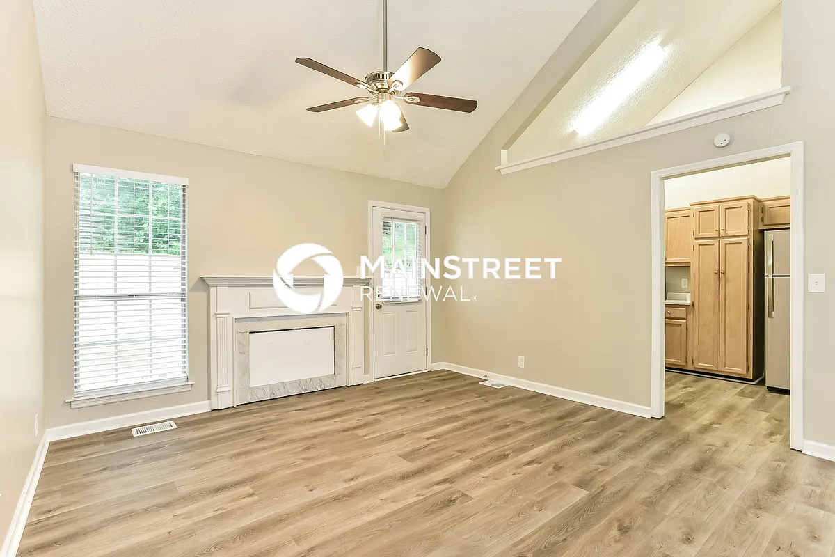 Living Room - 904 Conway Ln