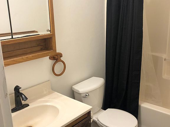 3rd image of 1503 John St APT D